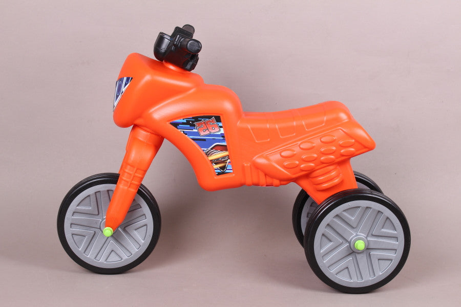 Пластмасова триколка - оранжева