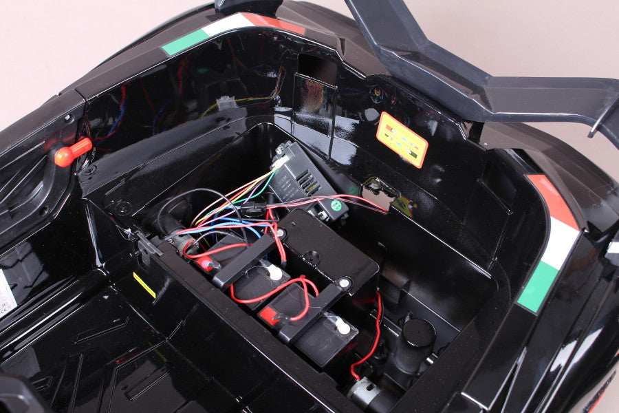 Спортна електрическа кола с родителски контрол